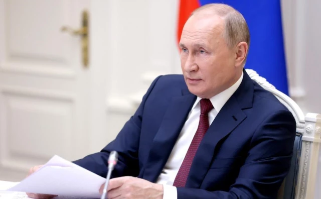 Putin ve Macron, Rusya-Ukrayna krizinde diplomatik çözüm konusunda uzlaştı