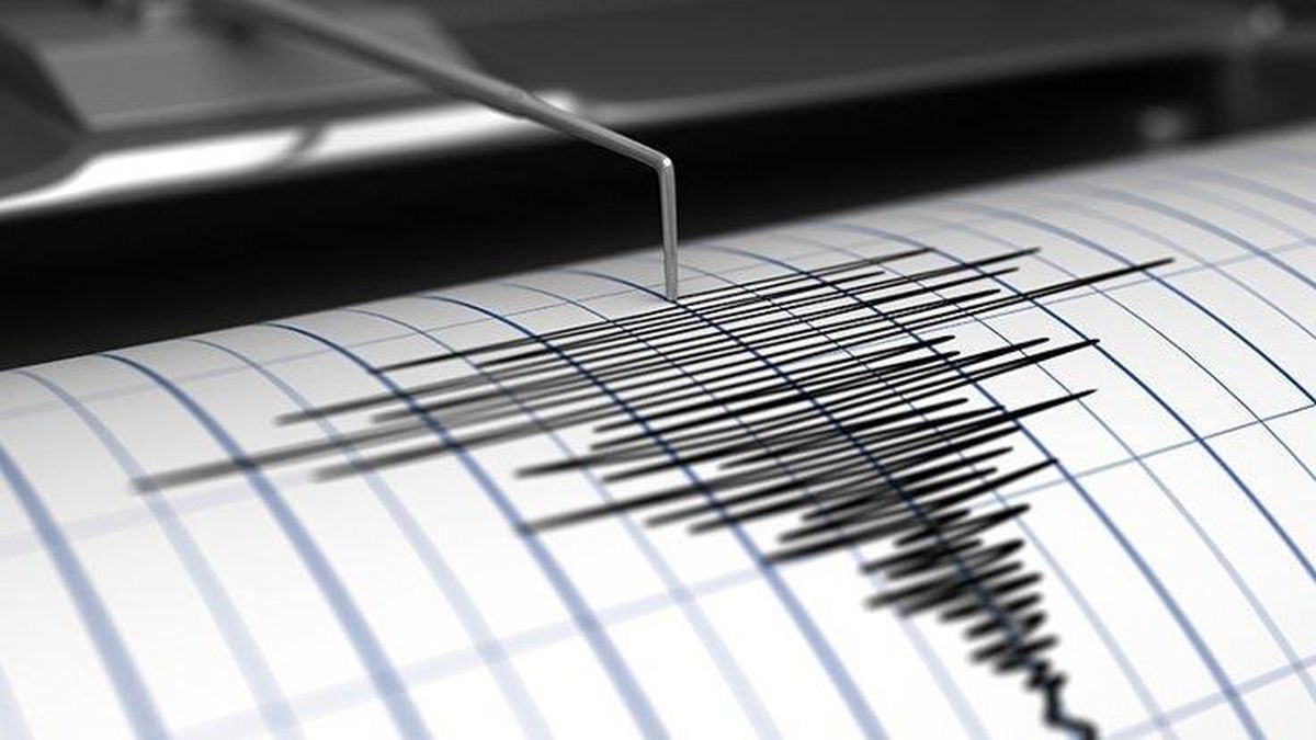 Son Dakika: Deprem gerçeği bir kez daha kendini hatırlattı! İstanbul'un yanı başı gece yarısı sallandı