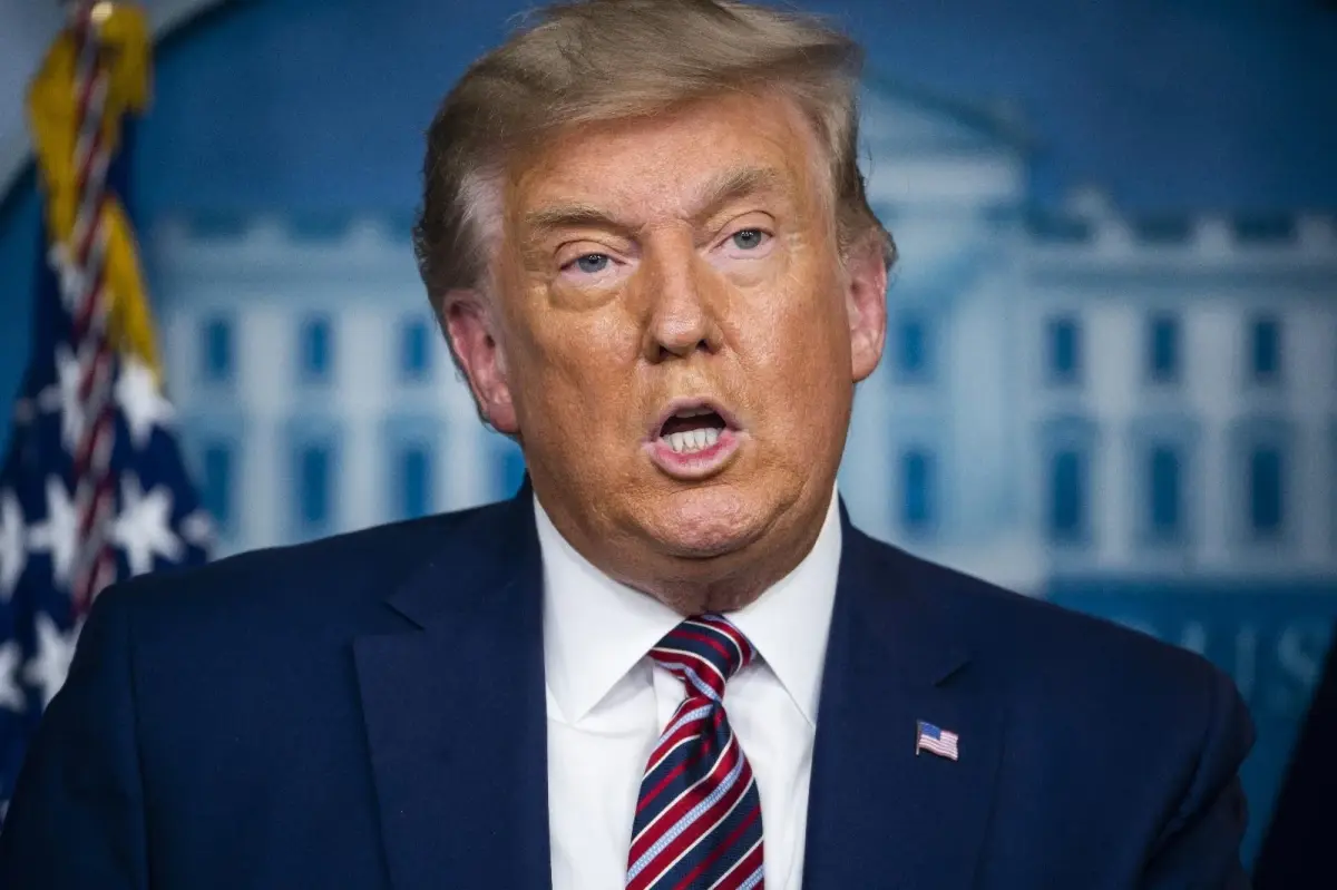 Donald Trump'ın sosyal medya uygulaması 'Truth Social' kullanıma sunuldu