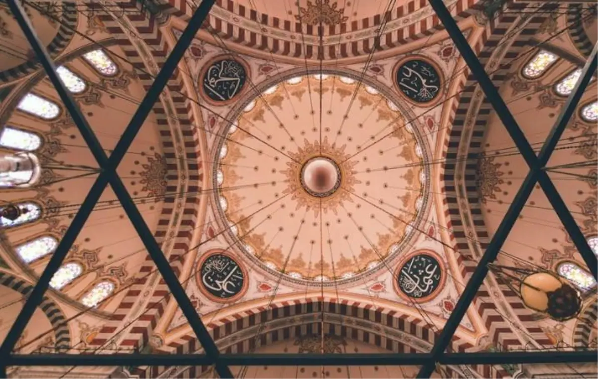 Mülk suresi (Tebareke Suresi), Mülk suresi Türkçe okunuşu ve Arapça Yazılışı, Mülk suresi Türkçe meali (anlamı), Mülk suresi tefsiri nedir?