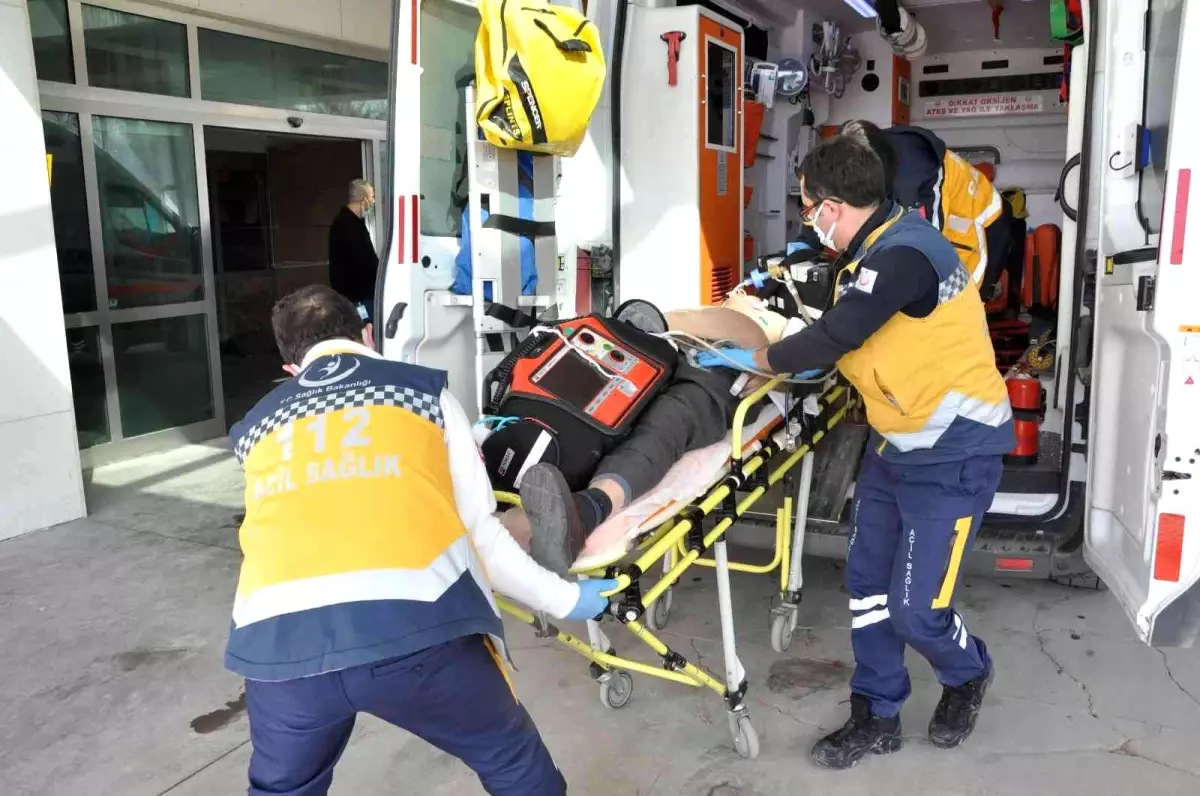 Son dakika haberleri! Bilinci kapalı halde bulunan şahıs ambulansta hayata döndürüldü