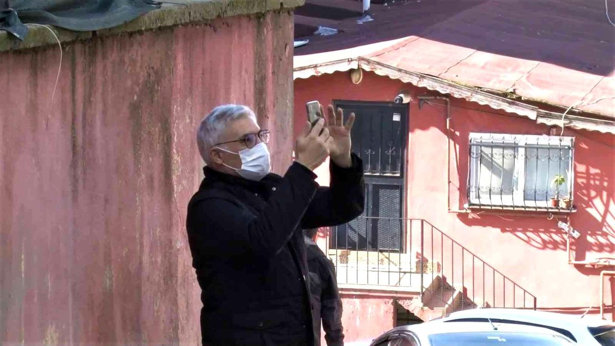 İstanbul'un göbeğinde ilginç bina: Kapısı var, çıkışı yok