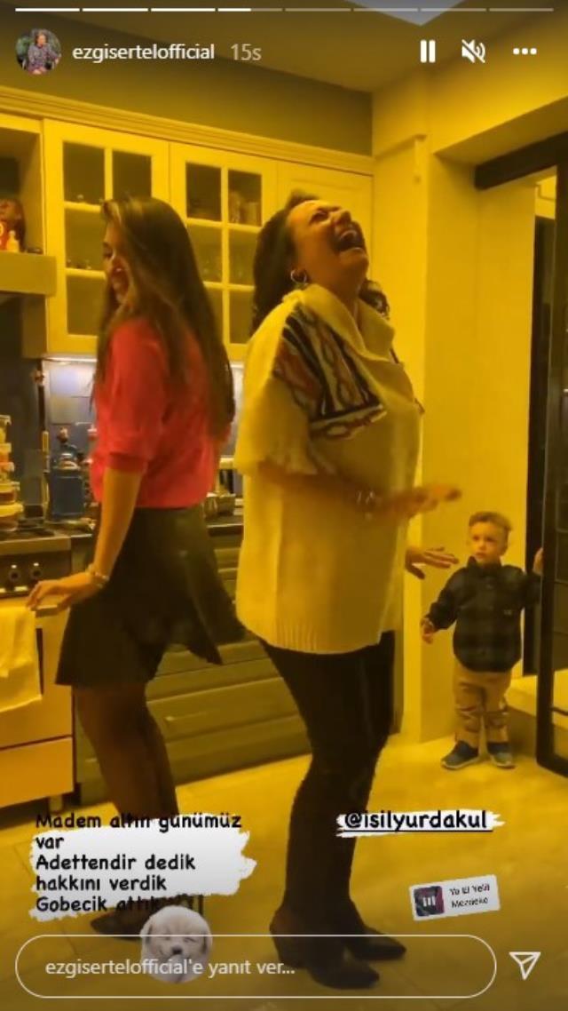 Altın gününde kendinden geçen Ezgi Sertel, göbek atarak kurtlarını döktü Altın gününde kendinden geçen Ezgi Sertel, göbek atarak kurtlarını döktü
