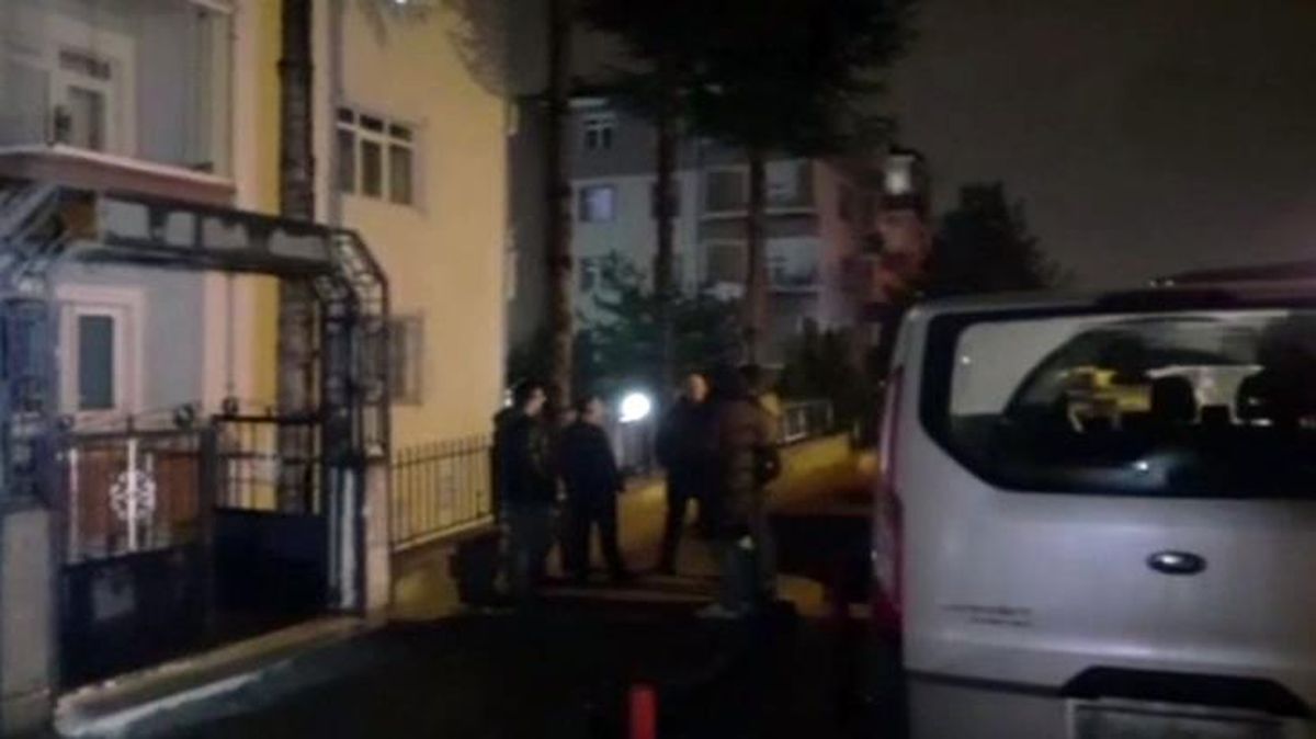 Babasını öldüren şahıs, kardeşini aradıktan sonra 5. kattan atlayarak intihar etti