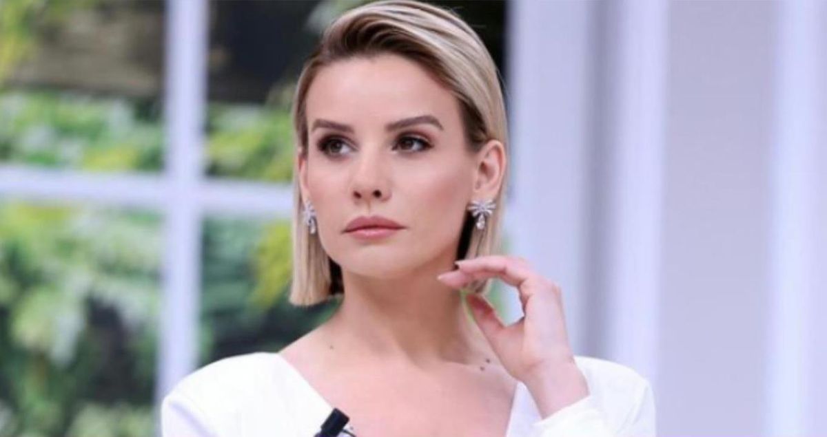 Esra Erol hamile mi 2022?