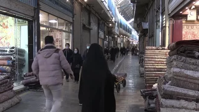 İran halkı, yaptırımların kaldırılmasını umuyor