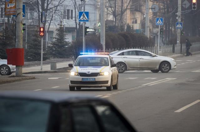 Şehirlerde patlama sesleri yankılanıyor! Ukrayna'da halk çok tedirgin, savaş korkusu sokaklara yansıdı