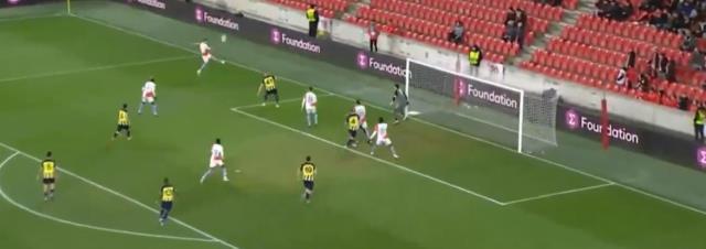 Taraftar artık ağlanacak hale gülüyor! Fenerbahçe'nin yediği gol dalga konusu oldu