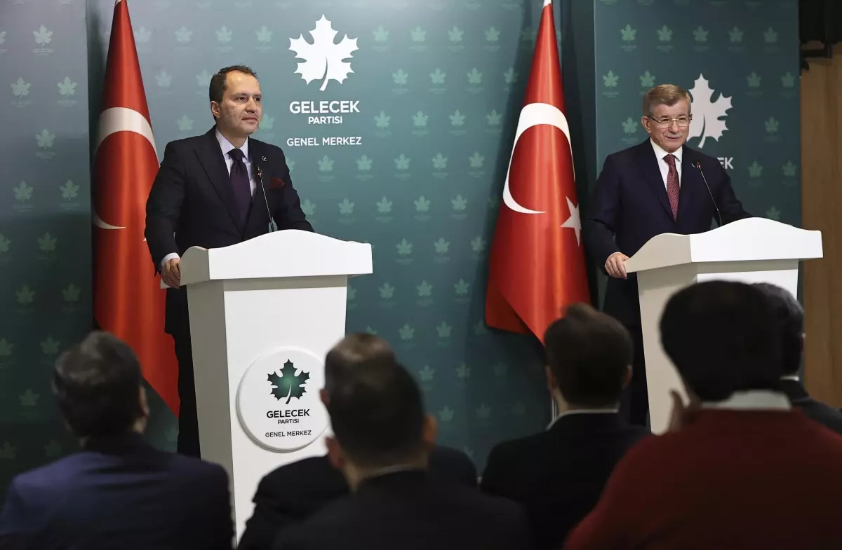 Yeniden Refah Partisi Genel Başkanı Erbakan, Davutoğlu'nu ziyaret etti