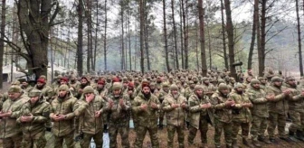 Rusya-Ukrayna savaşında Çeçenler de topa girdi! Saldırmadan önce namaz kılıp dua ettiler
