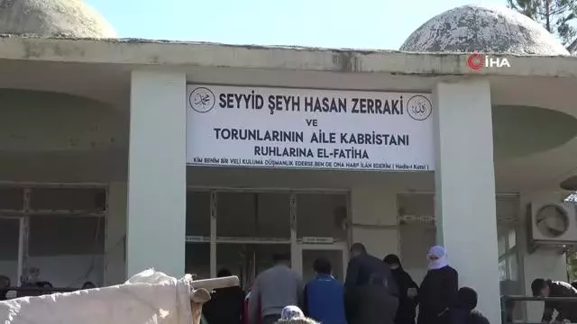 Felçli vatandaşların ziyaret edip şifa buldukları iddia edilen türbe vatandaşların akınına uğruyor