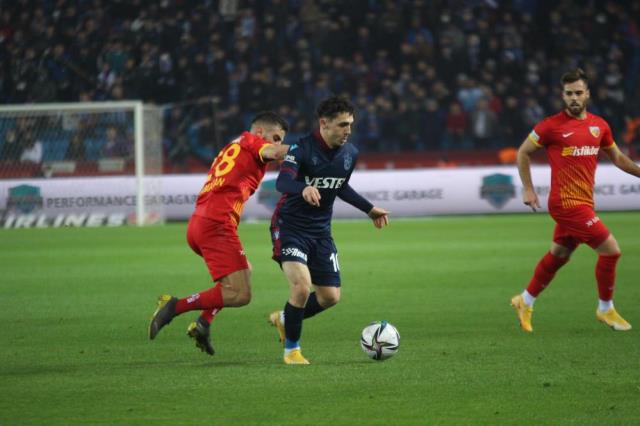 Müthiş geri dönüş! Trabzonspor, 2 farklı geriye düştüğü maçta Kayserispor'u 3-2 yendi