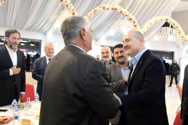 İçişleri Bakanı Soylu, Mardin'de kanaat önderleriyle bir araya geldi