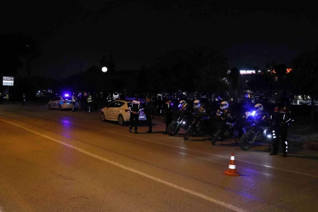 Son dakika haberi... Adana'da Huzur ve Güven uygulaması: 43 kişi yakalandı, çok sayıda ruhsatsız silah ele geçirildi