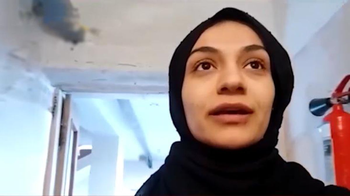 Canlı yayında korku dolu anlar! Türk öğrenci, evinde röportaj verirken patlama yaşandı
