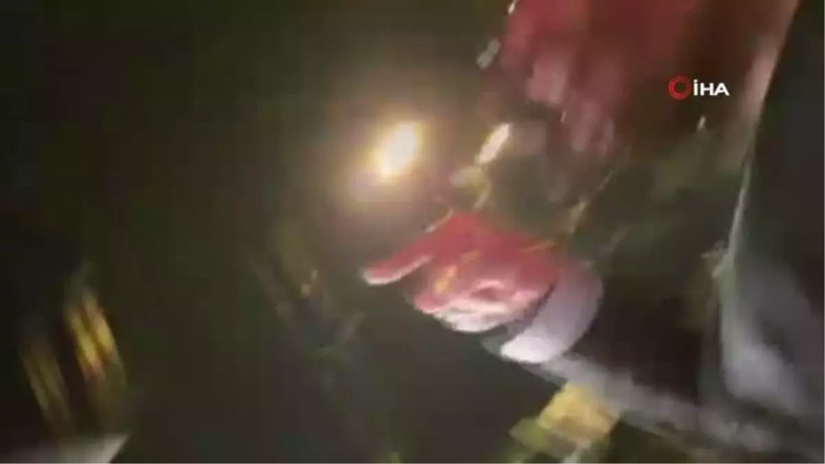 Duraktan yolcu almayan otobüs şoförü, aracı durdurmak isteyen vatandaşın üstüne sürdü