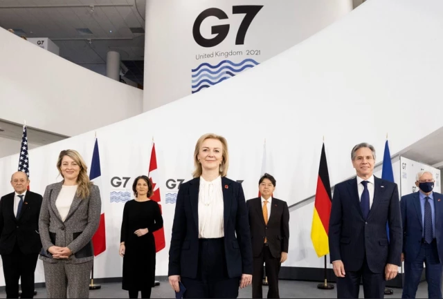 Putin'e bir darbe de G7 ülkelerinden! Rusya, SWIFT sisteminden çıkarılıyor