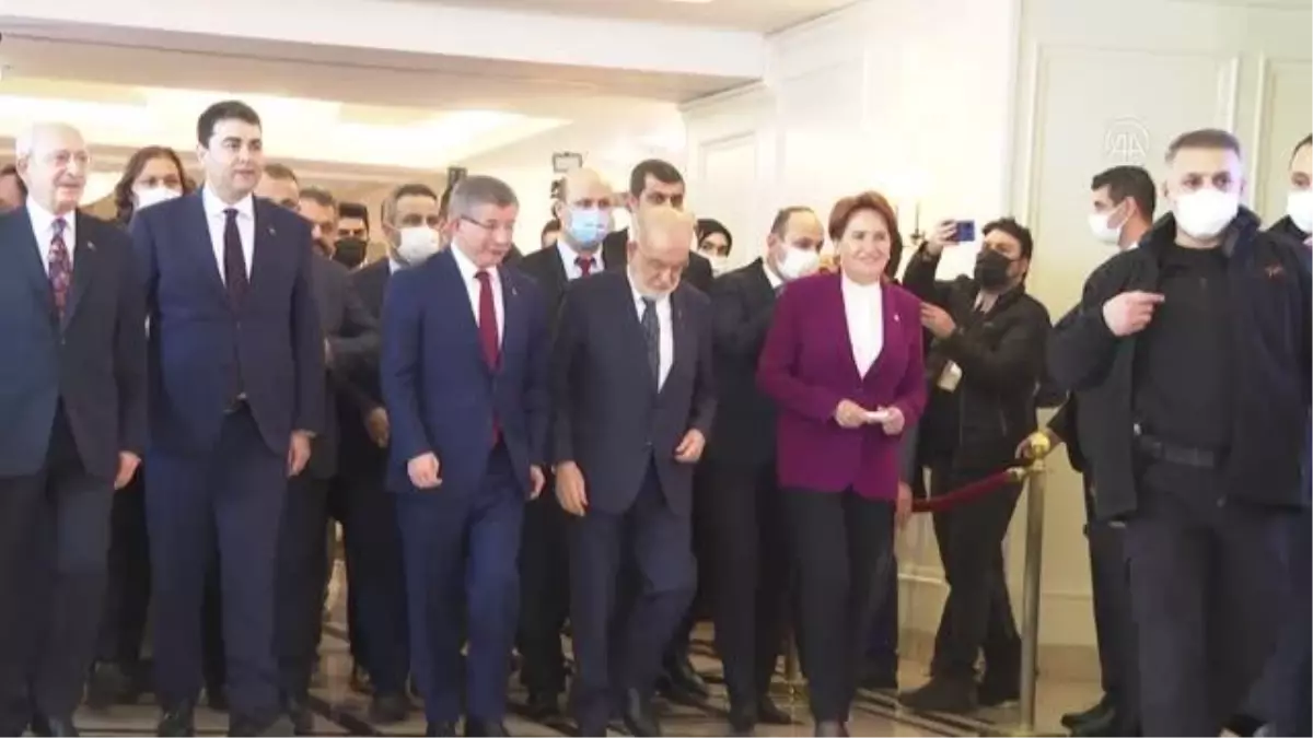 6 Parti lideri Mutabakat Metnine imzaları attı - Liderlerin ayrılışı