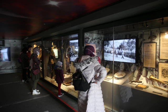 Çanakkale Savaşları Mobil Müzesi Mardin'de ziyarete açıldı
