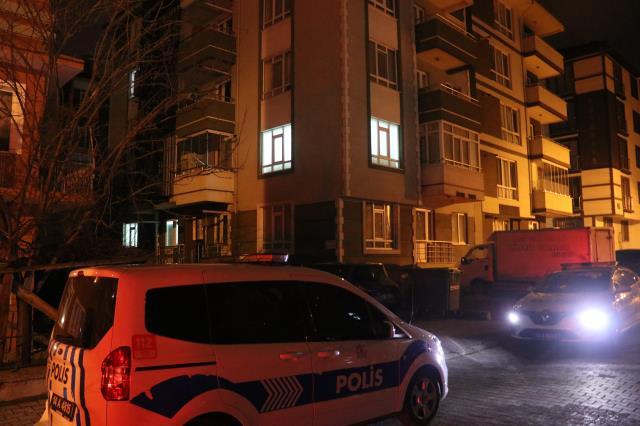 Erkek arkadaşıyla tartışan kadının gözü döndü! Mutfaktan aldığı bıçağı sırtına sapladı