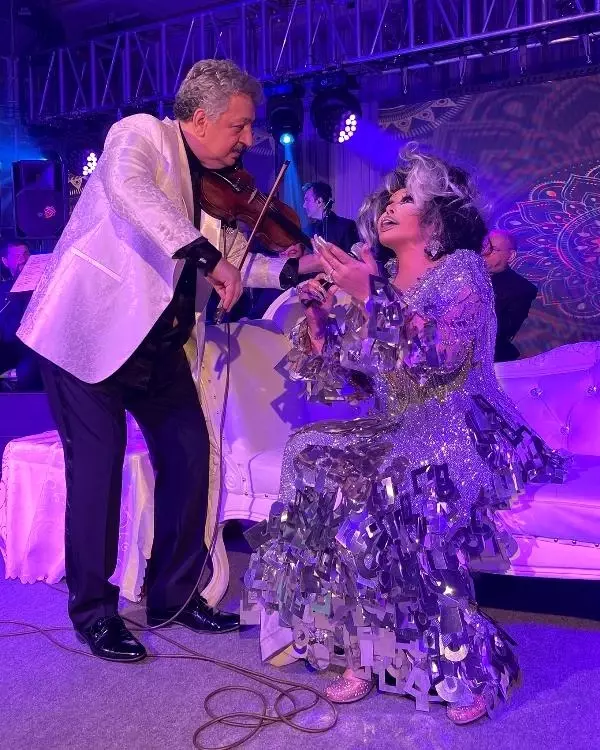 Kalaşnikofların Gölgesindeki Birinci Dev Konser