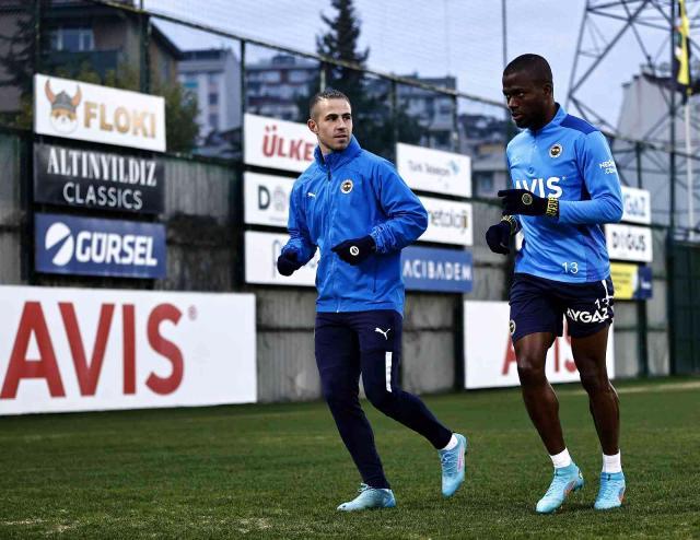 Kasımpaşa - Fenerbahçe maçı hangi kanalda, saat kaçta?