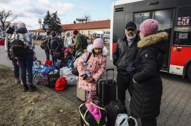 Ateşkes umudu 2. tipe kaldı, siviller Ukrayna'yı terk etmeye devam ediyor