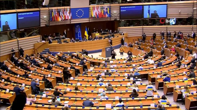 Avrupa Parlamentosu'nda konuşan Zelenskiy: "Bizimle olduğunuzu kanıtlayın"