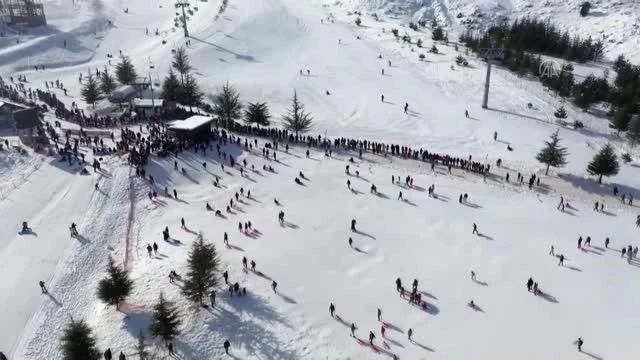 Davraz Kayak Merkezi, bu dönem 350 bin kişiyi konuk etti