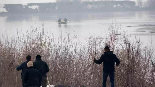 Karasu Irmağı'na düşen Yağmur'u arama çalışmalarına 8. günde de orta verildi