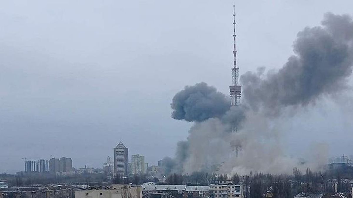 Kiev'de televizyon vericilerinin olduğu radyo kulesi vuruldu: 5 ölü, 5 yaralı