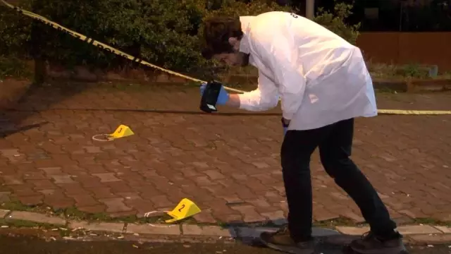 Esenyurt'u savaş alanına çevirdiler! Üzerine kurşun yağan taksici kendi başına hastaneye gitti