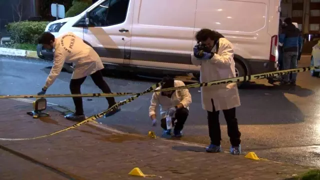 Esenyurt'u savaş alanına çevirdiler! Üzerine kurşun yağan taksici kendi başına hastaneye gitti