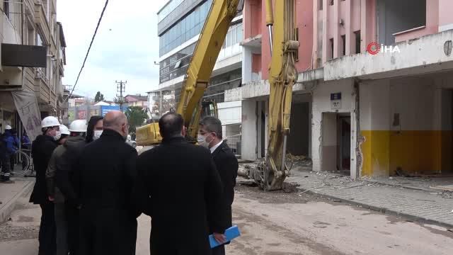 asrin felaketinden izler tasiyan binalar yiki 2 14768148 o