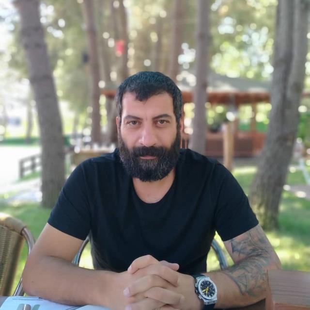 Gülten Kaya, mahkeme kararıyla Özgür Tüzer'in Ahmet Kaya müziklerini okumasını yasakladı