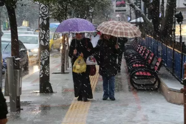 Isparta'da okullara 1 gün kar tatili