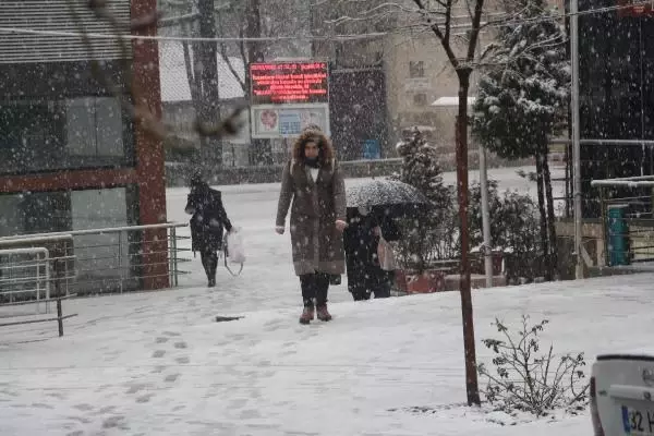 Isparta'da okullara 1 gün kar tatili