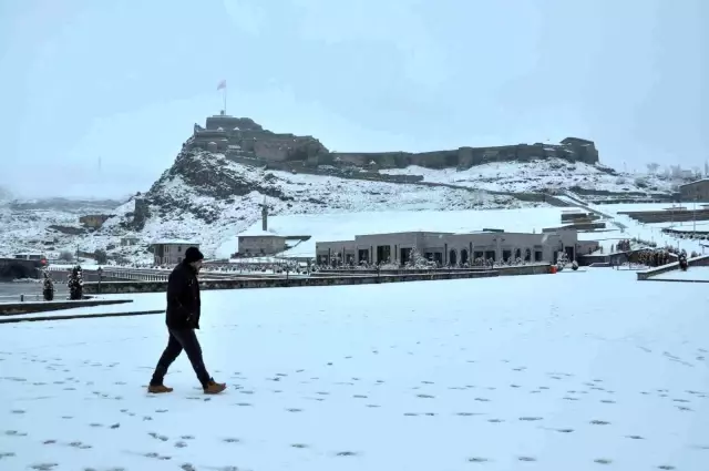 Kars'ta kar yağışı