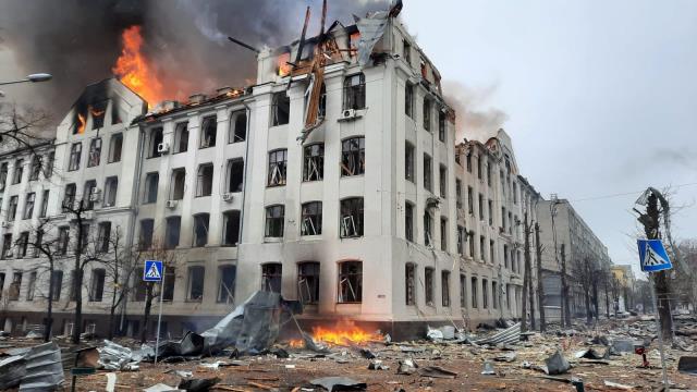 Ukrayna-Rusya savaşında 7. gün! Kiev bombalanıyor, Harkov'a Rus hava birlikleri indi