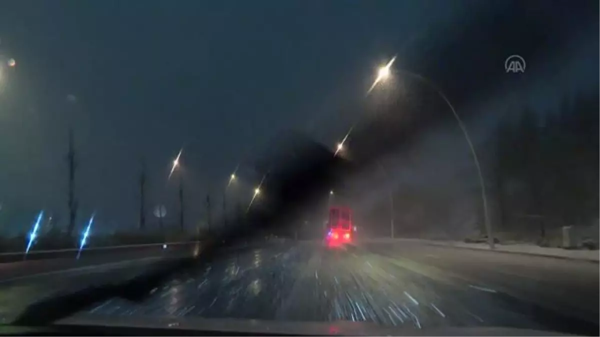 Başkentte kar yağışı sonrası trafik yoğunluğu