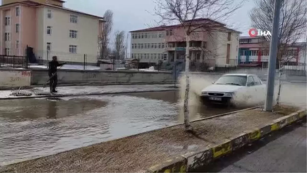 Eriyen kar suyu baskınlara yol açtı