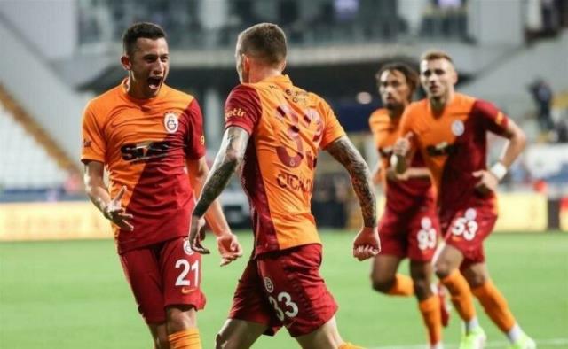 Galatasaray'da iki yıldız futbolcunun performansı, Popescu'yu kahretti: Canım acıyor