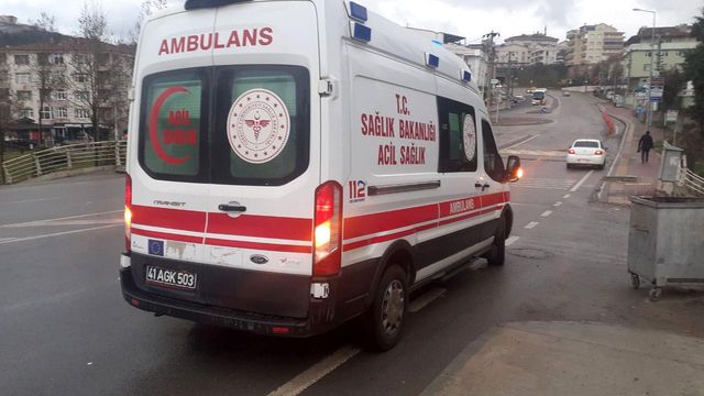 islak zeminde kayan motosikletin surucusu 2 14770748 o
