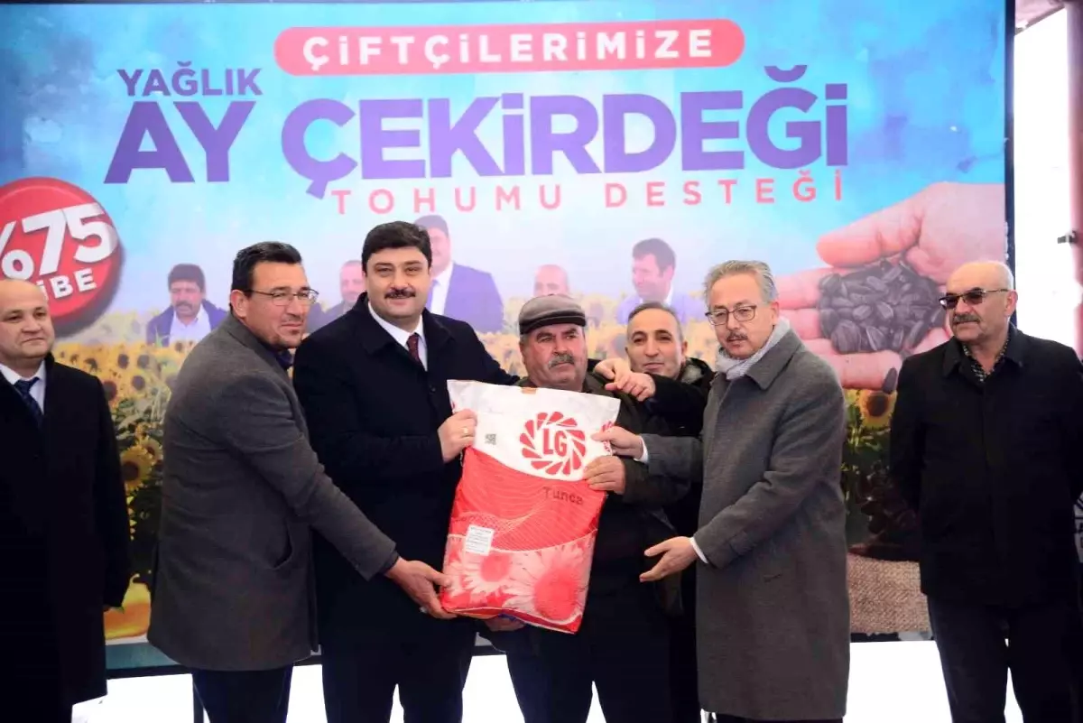 Son dakika haber! Kahramankazan Belediyesinden çiftçilere yağlık ayçiçeği tohumu desteği