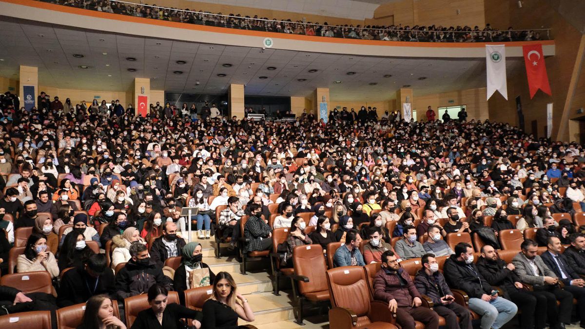 Kocaeli Büyükşehir'in Kampüste Bi' Mola etkinliği sona erdi