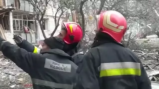 Ukrayna'da Rus ordusunun hava saldırısı sonucu 33 sivil hayatını kaybetti Ukrayna'da Rus ordusunun hava saldırısı sonucu 33 sivil hayatını kaybetti