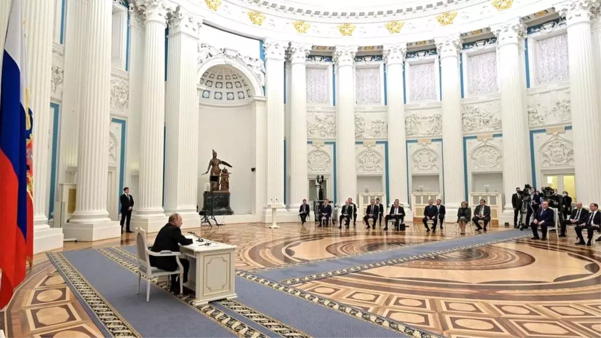 Putin'in yakın çevresi: Rusya Ukrayna'yı işgal ederken, savaşı kimler yönetiyor?