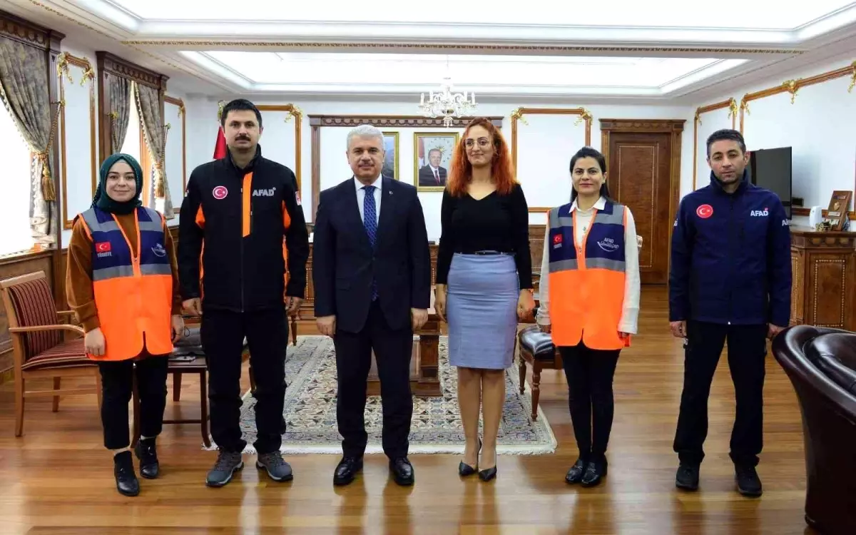 Son dakika yerel: Vali Akın: 'Etkinliklerle toplumsal bilinç kazandırılıyor'