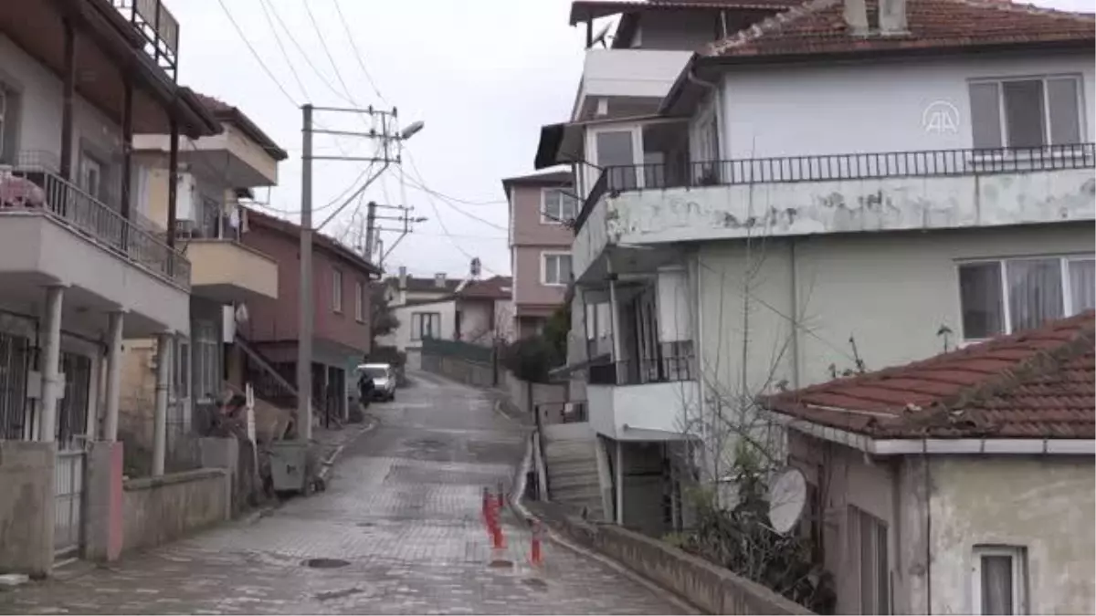 Zeminde kaymaların yaşandığı mahallede inceleme başlatıldı