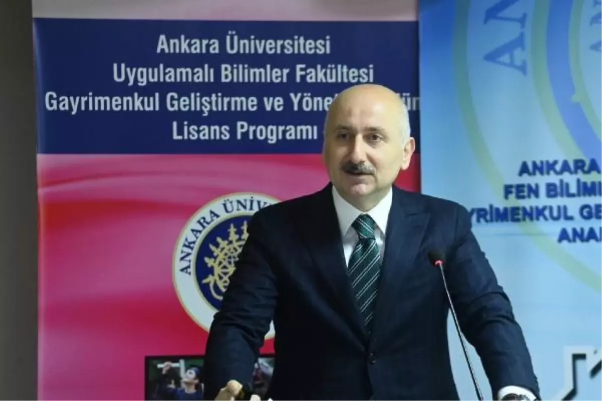 Bakan Karaismailoğlu, öğrencilere 'Türkiye'nin ulaştırma politikaları'nı anlattı